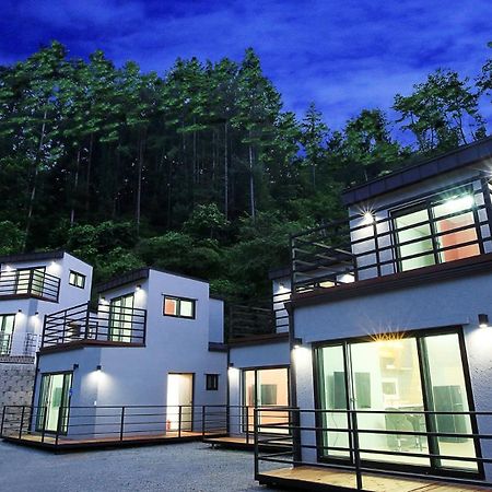 Hongcheon Stone Brown Pension Bagian luar foto