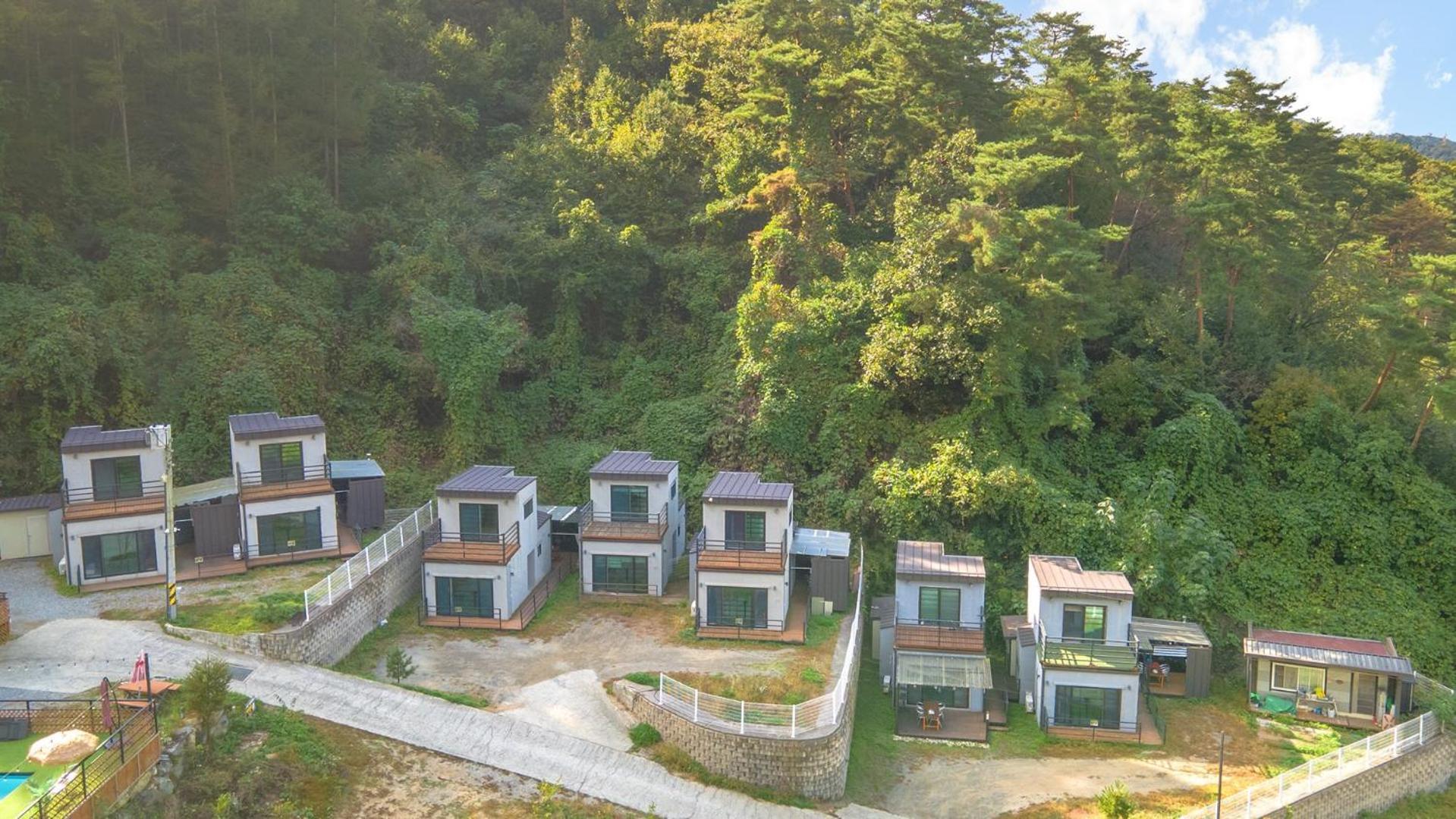 Hongcheon Stone Brown Pension Bagian luar foto